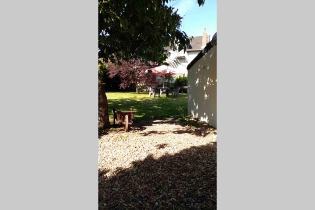 Maisonnette De Charme Climatisee La Machine Exterior foto